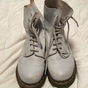 Women’s doc martens size 9 boots